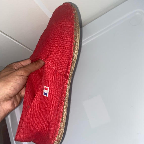 Red men’s Slippers - Picture 3 of 4